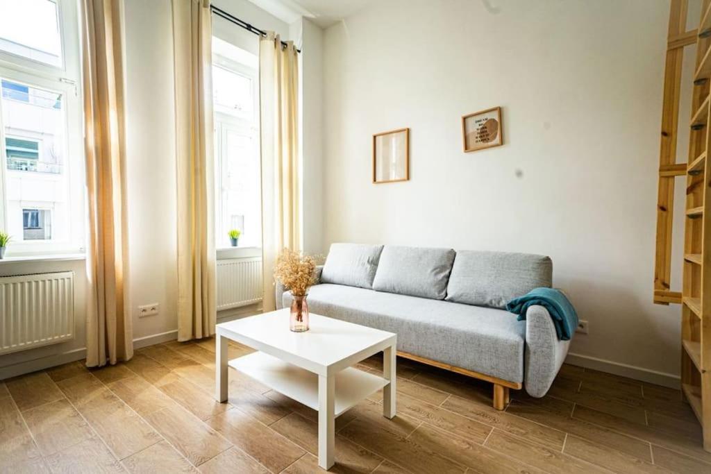 Stylish Apartment In Варшава Экстерьер фото