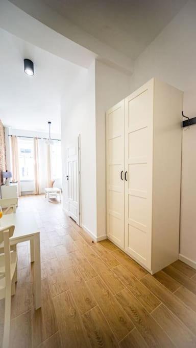 Stylish Apartment In Варшава Экстерьер фото