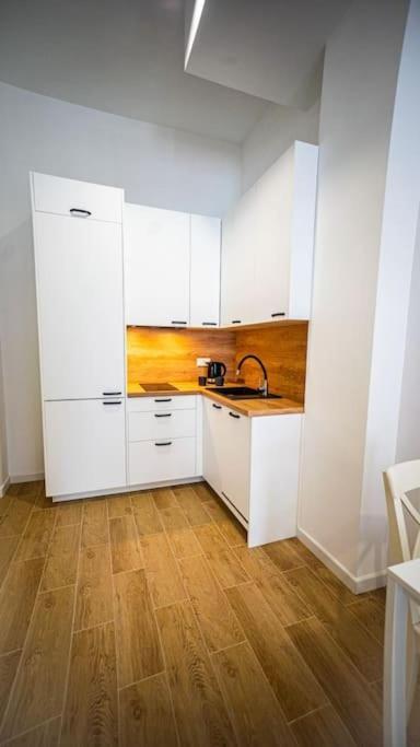 Stylish Apartment In Варшава Экстерьер фото