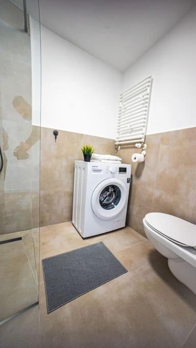 Stylish Apartment In Варшава Экстерьер фото